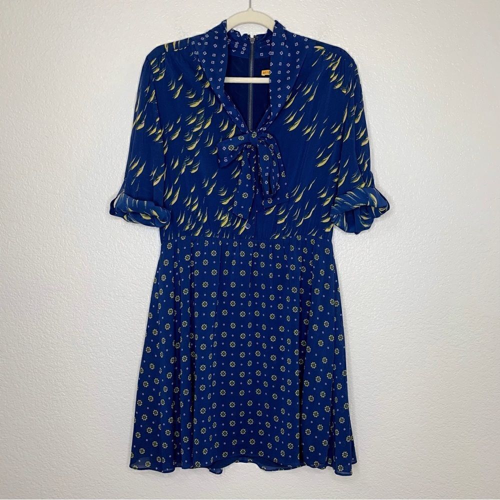 Alice + Olivia Silk Blend Neka Printed Tie-Neck Dress, Size Large - Picture 2 of 13